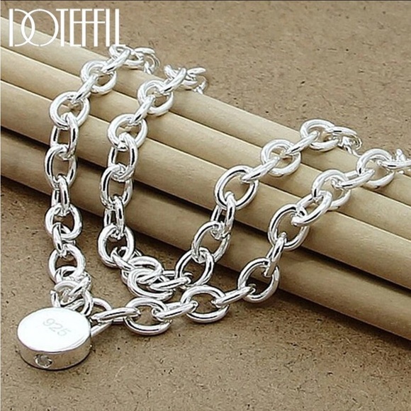 925 Sterling Silver necklace with a modern style lock! - Picture 2 of 6